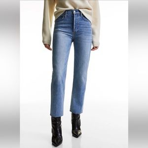 Aritzia- Denim Forum Arlo High Rise